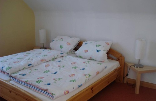Maikammer Appartement | Holiday apartment Weingut Alfred Schwaab - Apartment, bath, toilet, 1 bedroom