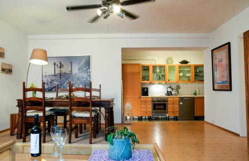 Trachenberge Appartement | Ferienwohnung Weintraube