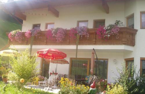 Auffach Appartement | Ferienwohnung Wohlfartstätter