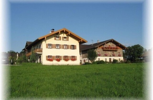 Kirchanschoring Appartement | Ferienwohnung Zwiesel, 50 qm, 2 Schlafzimmer, 4 Personen und Kinderbett, Balkon mit Bergblick, Nichtraucher, Obergeschoß