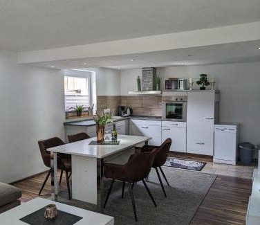 Schwalefeld Appartement | Ferienwohnung Zum Kühlen Grund