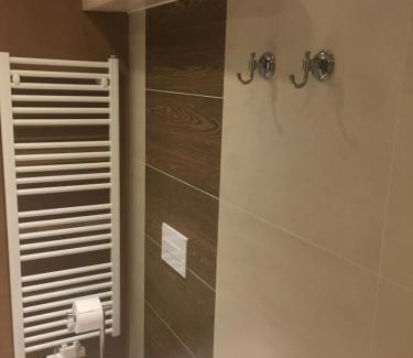 Burg Appartement | Ferienwohnung "Zur Glocke"