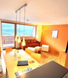 Warth Appartement | Ferienwohnungen "Adventure Panorama" Appartement Falken Top 8