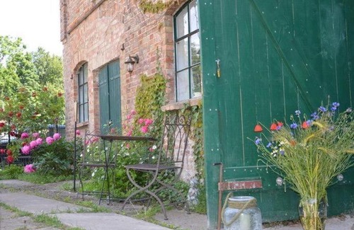 Behren-Luebchin Appartement | Ferienwohnungen-am-Schloss-Wohnung-1-das-Pferd