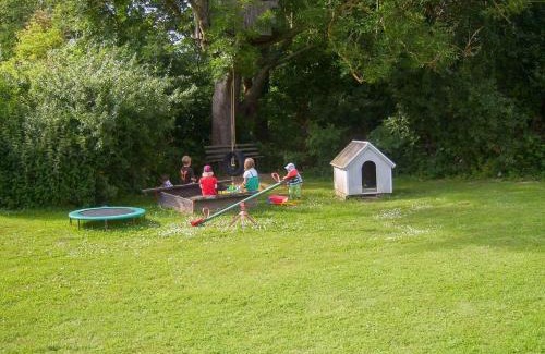 Ahrenshagen-Daskow Appartement | Ferienwohnungen am Waldrand