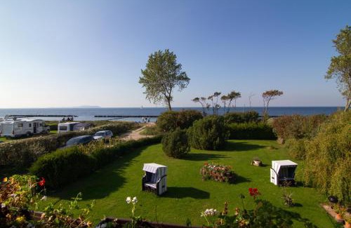 Dranske Hôtel | Ferienwohnungen Dornbuschblick