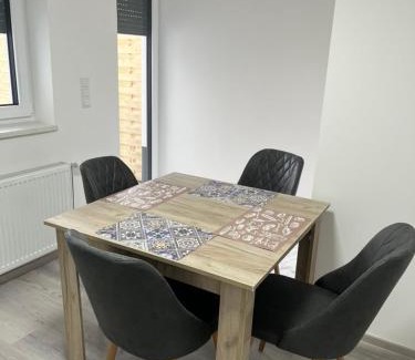 Ichenhausen Appartement | Ferienwohnungen Hochwang