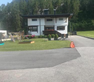 Nassereith Appartement | Ferienwohnungen Schleich