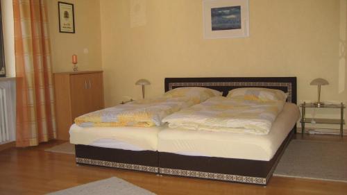 Nittendorf Appartement | Ferienwohnungen Weigert Homes eG