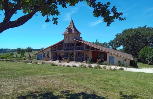 Lavit Lit Et Petit-Déjeuner | Ferme ahoco chambre d'hôtes résidence d'artistes