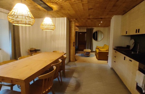 Le Grand-Bornand Appartement | Ferme ancienne 1876 rénovée, appartement neuf tout confort 8 personnes