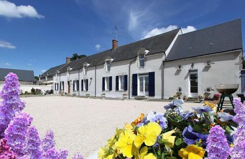 Cravant Lit Et Petit-Déjeuner | Ferme rénovée avec charme en Beauce, 4 chambres spacieuses, proche châteaux de la Loire - FR-1-590-459