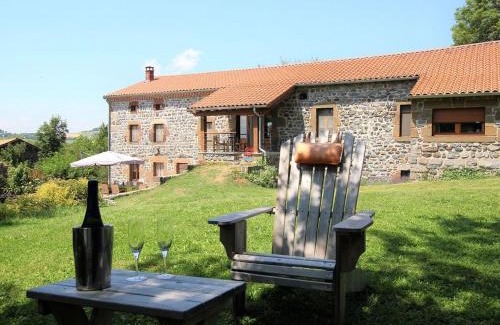 Saint-Privat-d'Allier Lit Et Petit-Déjeuner | Ferme rénovée avec espace bien-être, proche des gorges de l'Allier et chemins de Compostelle - FR-1-582-402