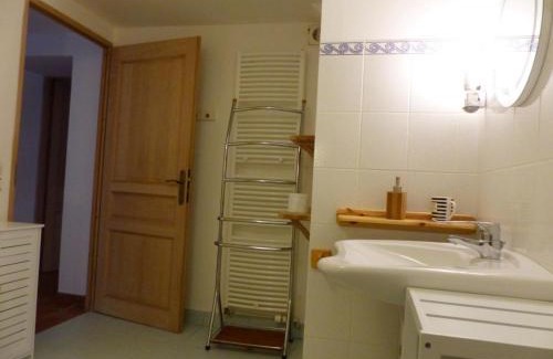 Lurcy-Levis Maison | Ferme restaurée 19ème siècle, gîte indépendant avec étang, proche du circuit de Lurcy-Lévis - FR-1-489-392
