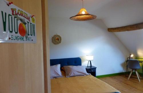 Lurcy-Levis Maison | Ferme restaurée 19ème siècle, gîte indépendant avec étang, proche du circuit de Lurcy-Lévis - FR-1-489-392