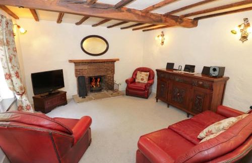 Cofton Hackett Maison | Fern Cottage