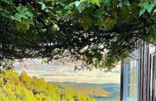 Monterey Cottage | Fern Cottage