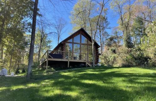 McArthur Maison | Fern Haven A modern take on Hocking Hills cabins