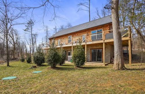 McArthur Maison | Fern Woods A modern take on Hocking Hills cabins