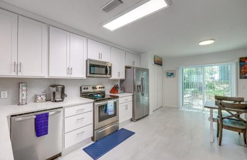 Fernandina Beach Maison | Fernandina Beach Townhome with Patio Walk to Beach!