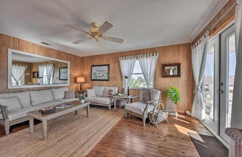 Fernandina Beach Maison | Fernandina Cottage with Deck and Direct Beach Access!