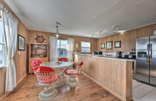 Fernandina Beach Maison | Fernandina Cottage with Deck and Direct Beach Access!