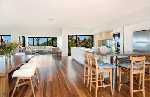 Fernleigh Maison | Ferncrest @ Fernleigh - Luxury Home, Ocean Views, Rolling Green Hills