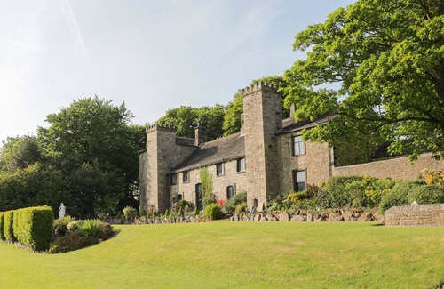 Kildwick Maison | FERNHILL CASTLE, family friendly, luxury holiday cottage in Skipton