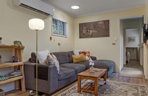 Hobart Maison | Fernvale Cottage - An Enchanting Mountainside Oasis