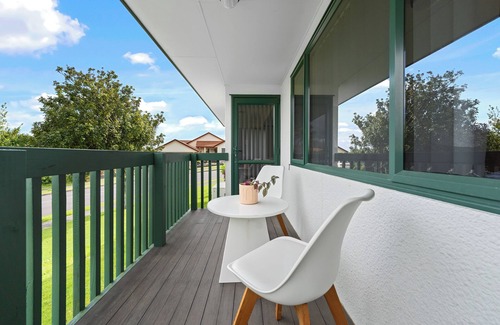 Welcome Bay Maison | Fernwood Escape - Tauranga Holiday Home