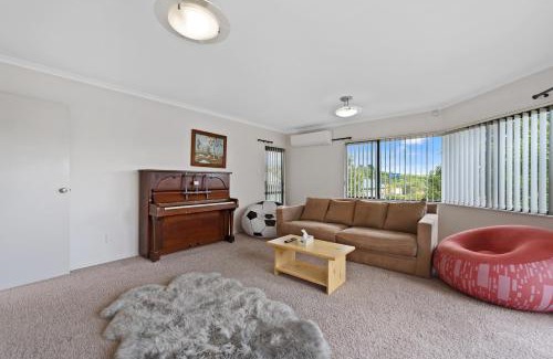 Welcome Bay Maison | Fernwood Escape - Tauranga Holiday Home