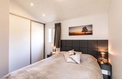 Lageweg Chalet De Ski | ✓ Ferox at Parc de IJsselhoeve ✓ Holiday home for 5 persons ✓ Located in Nieuwerkerk aan den IJssel (Zuid-Holland) ✓ Holiday park next to the IJssel ✓ Book directly through the park