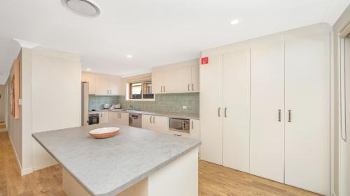 Booker Bay Maison | Ferry Breeze Ettalong Beach