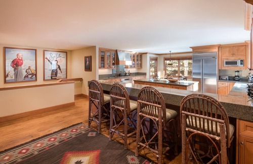 Elkhorn Maison | Historique Harriman Cottage situé sur le lac Sun Valley avec une vue imprenable sur Bald Mountain
