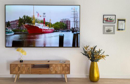 Emden Appartement | Feuerschiff-Panorama - Neue moderne Wohnung in der Innenstadt mit Blick übers Wasser