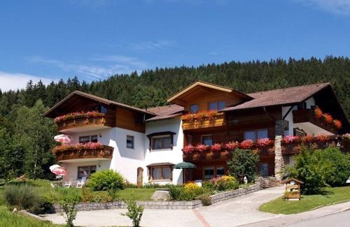 Lam Appartement | Fewo 1 für 4 Personen mit Terrasse und Garten