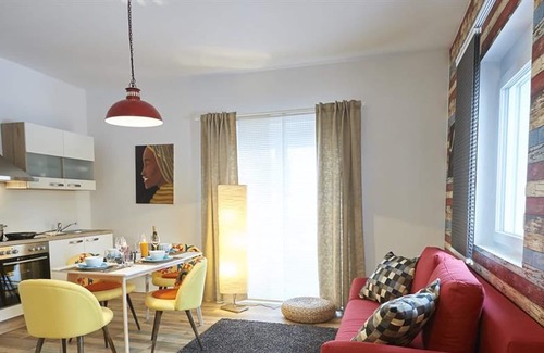 Halbturn Appartement | Fewo 1, Terrasse, Dusche/wc, Gartenseite - Ferienwohnung Halbturn