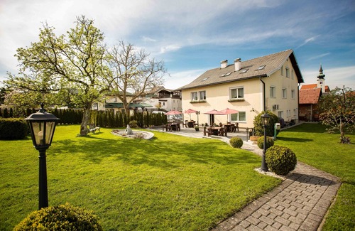 Schoerfling am Attersee Appartement | FEWO 3 - de luxe - Pension KNOLL am Attersee