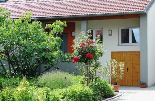Gols Appartement | Fewo 3 Weinranke - Ferienhof Weingut Lunzer