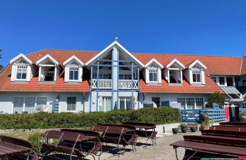 Alt Gaarz Appartement | Fewo 33 "ferienwohnung am Reriker Yachthafen mit Salzhaffblick"