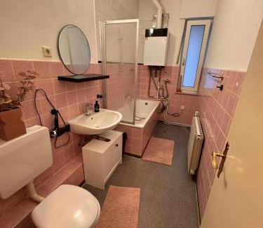 Osnabrueck Appartement | FeWo 3Z 6P Küche Bad