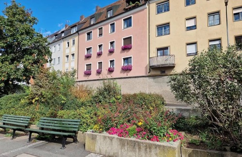 Wurzburg City Centre Appartement | FeWo Alte Mainbrücke #2 - living by the river