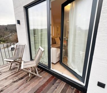 Reichshof Appartement | FeWo Anders - Neubau mit Balkon im Bergischen Land
