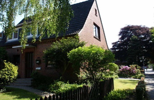 Leer Appartement | Fewo Anne, OG - Appartement Grüßing, 15014