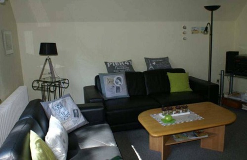 Leer Appartement | Fewo Anne, OG - Appartement Grüßing, 15014