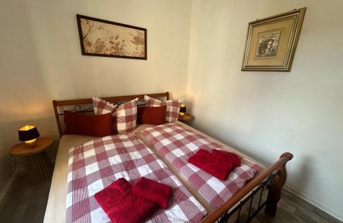 Zittau Appartement | Fewo Ascheweibchen -Altstadt-Domizil am Rathaus mit Top Aussicht