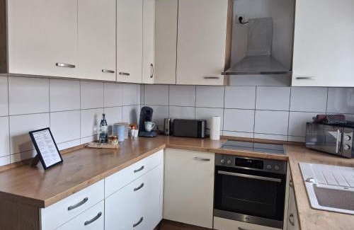 Altlussheim Appartement | Fewo Gartenblick Altlußheim - Netflix- parken - Küche - Klimaanlage - Shuttle zum Hockenheimring