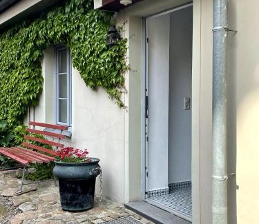 Kotzschenbroda Appartement | FEWO im Kneipenviertel Altkötzschenbroda