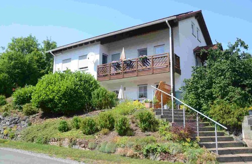 Bomighausen Appartement | FeWo Luise - Cozy vacation apartment for 2