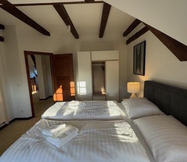 Feldberger Seenlandschaft Appartement | Fewo Luzin 2-5 Pers - Luxus, Steg, Boot